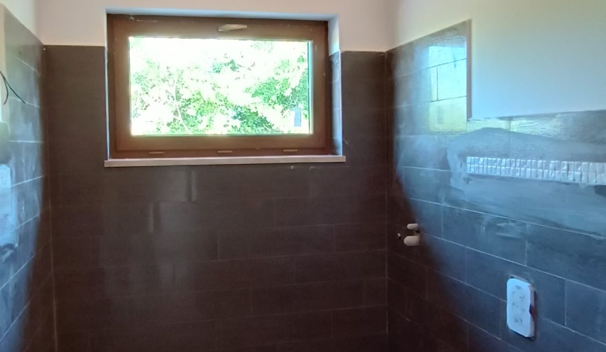 19eff0b3-6eb9-4027-ba9b-008c55aa3570