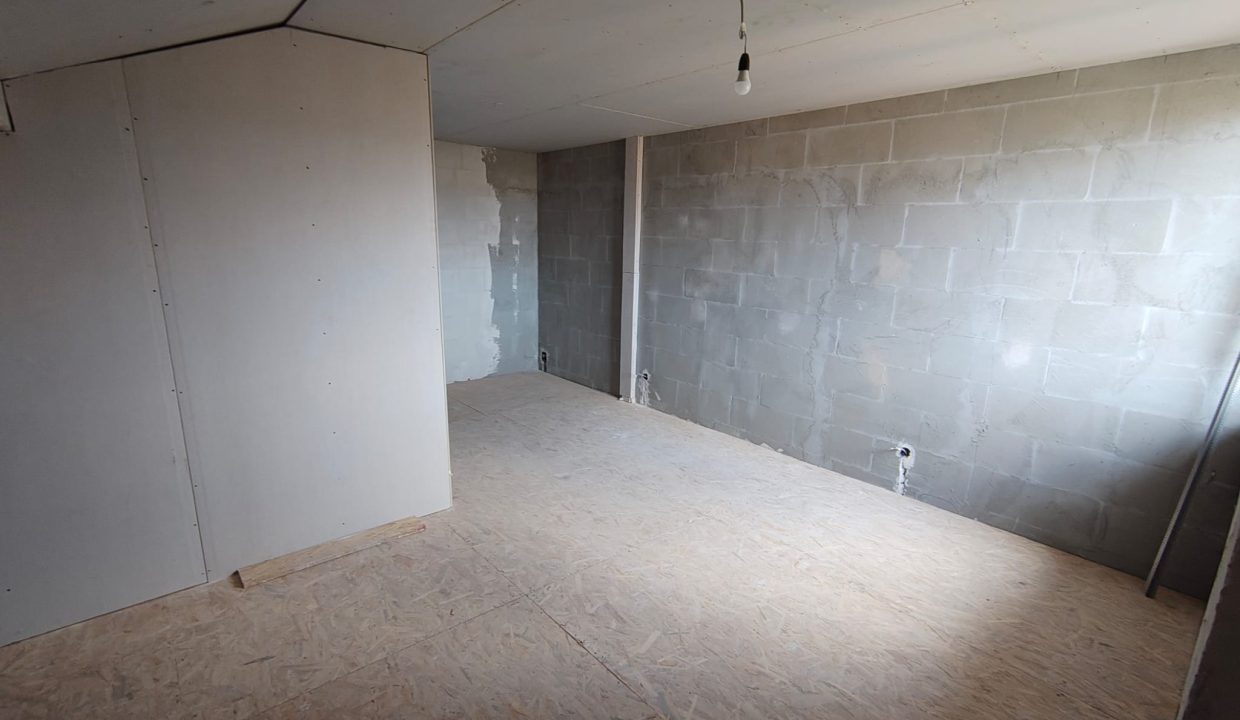 WhatsApp Image 2025-11-25 at 10.47.23 (2)