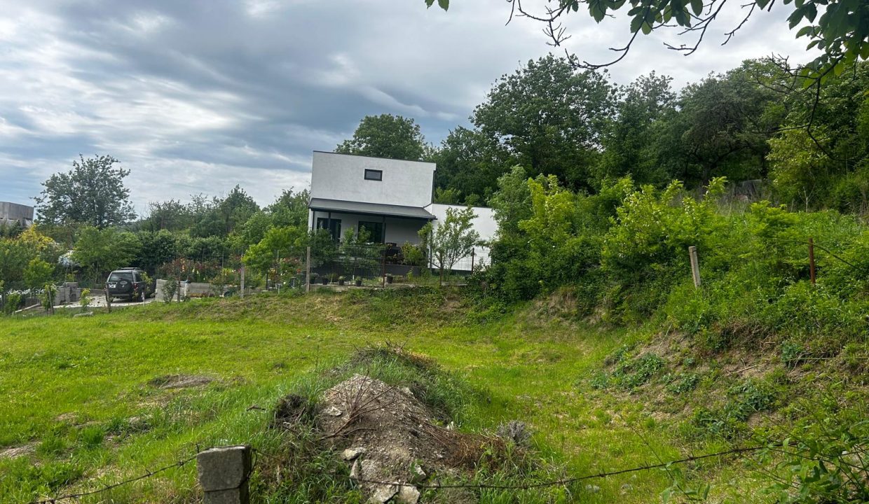 WhatsApp Image 2025-11-27 at 22.44.27 (1)