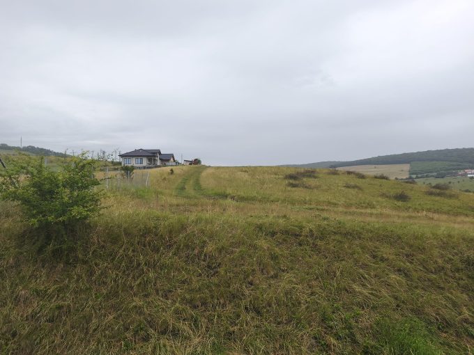 Teren intravilan 1000 mp in Ernei, aproape de Tofalau
